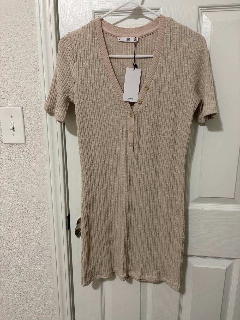 Mango Yoga Ribbed V-Neck Button Mini Dress Light Beige Casual Active M